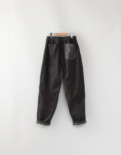 T/Cコーデュロイのバックラインパンツ